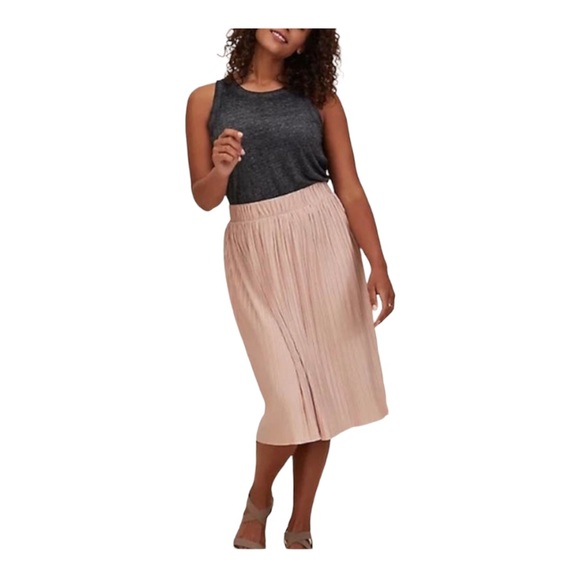 torrid Dresses & Skirts - TORRID ROSE DUST PLEATED ACCORDION STYLE MIDI SKIRT SIZE 00/10 (M/L)